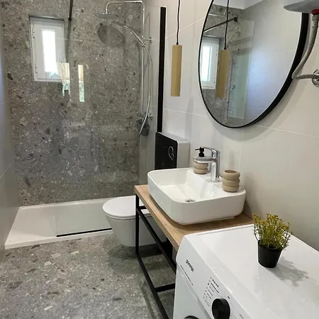 Apartman Krk Near The Sea With Garage Krk Town
