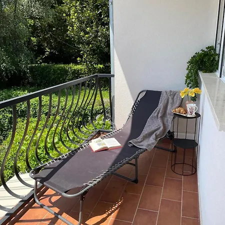 Apartman Krk Near The Sea With Garage *