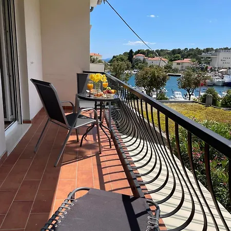 Krk Near The Sea With Garage * Krk Town